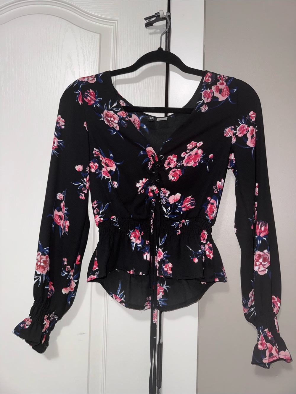 H&M Black Floral Lace-Up Peplum Blouse